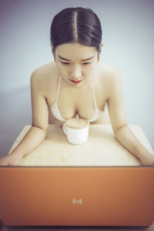 《特殊交易》_超清全集免费播放